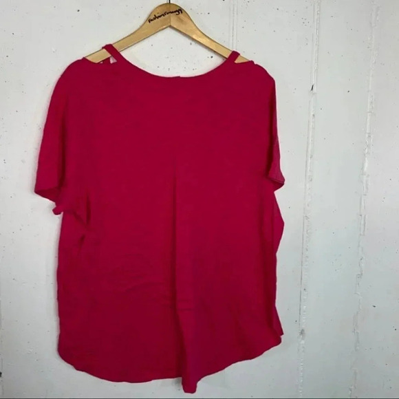 Lane Bryant Plus-size 18/20 raspberry cut out T-shirt - Picture 4 of 6